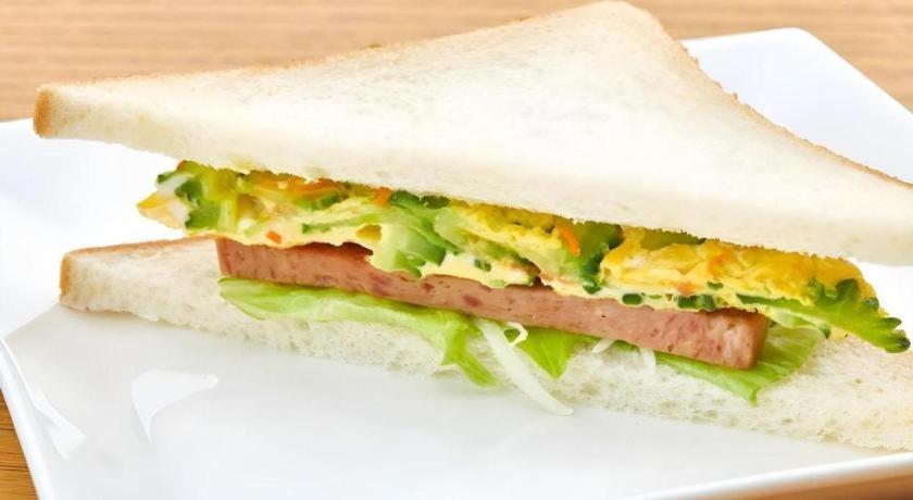 Roco Inn Matsuyama Naha Ngoại thất bức ảnh